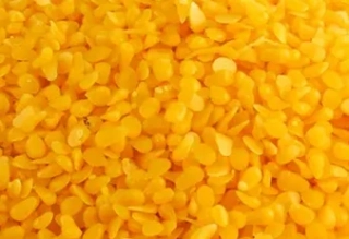 VČELÍ vosk na výrobu svíček ŽLUTÝ BEEHALL - 2500g